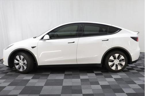 2022 Tesla Model Y Long Range Dual Motor All-Wheel Drive