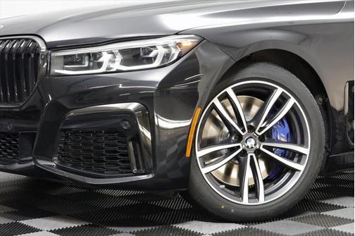 2022 BMW 740 i xDrive