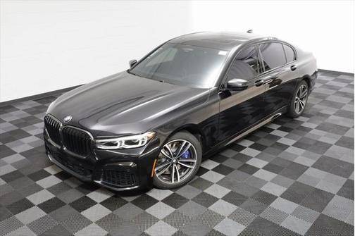 2022 BMW 740 i xDrive