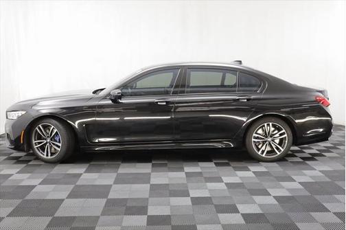 2022 BMW 740 i xDrive