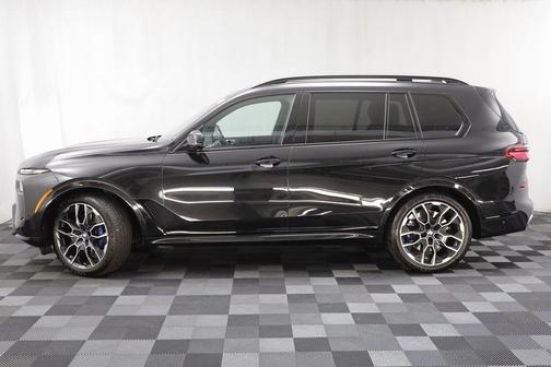2025 BMW X7 M60i