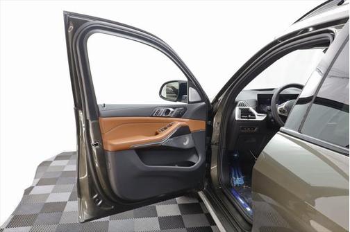 2026 BMW X7 M60i