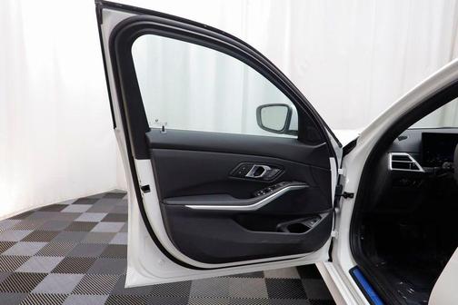 2026 BMW 330 xDrive NA
