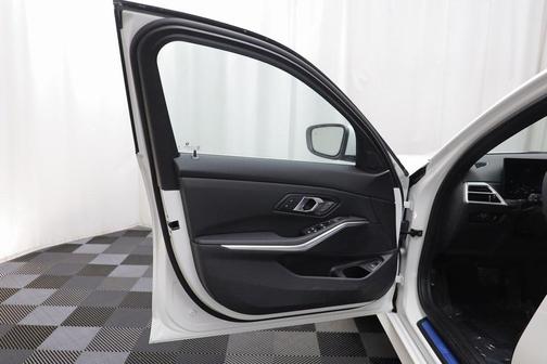 2026 BMW 330 xDrive NA