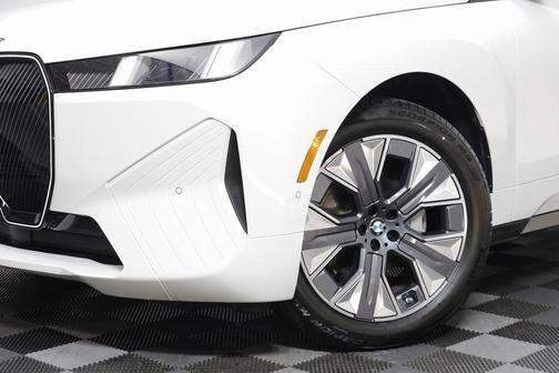 2026 BMW iX xDrive45