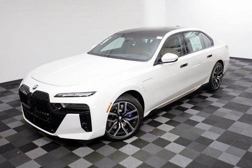 2026 BMW 750e i xDrive