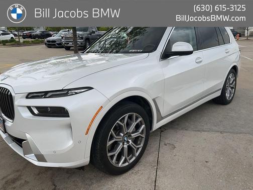 Mineral White Metallic 2023 BMW X7 xDrive40i