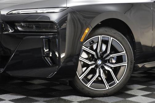 Black Sapphire Metallic 2025 BMW 760 xDrive