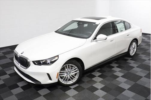 2025 BMW 530 i xDrive