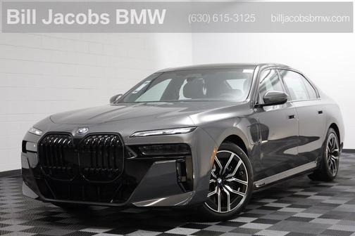 2026 BMW 750e i xDrive