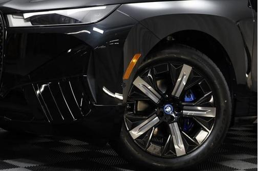 2025 BMW iX xDrive50