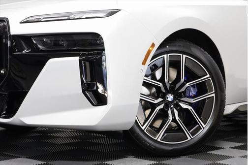 2025 BMW 760 i xDrive