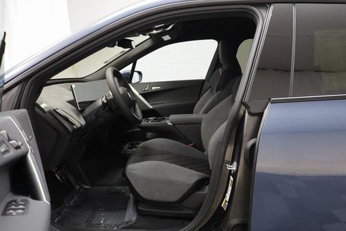 2026 BMW iX xDrive60