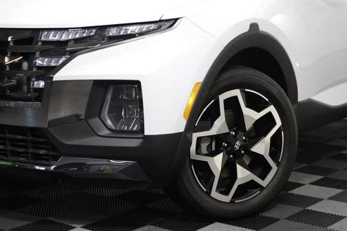 Ice White 2022 Hyundai SANTA CRUZ Limited