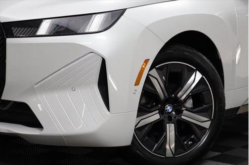 2026 BMW iX xDrive45
