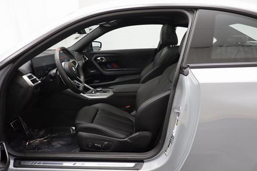 2025 BMW M240 i xDrive