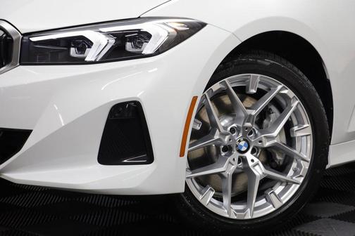 2026 BMW 330 i xDrive