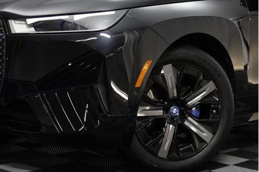 2025 BMW iX xDrive50