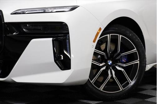 2025 BMW 760 i xDrive