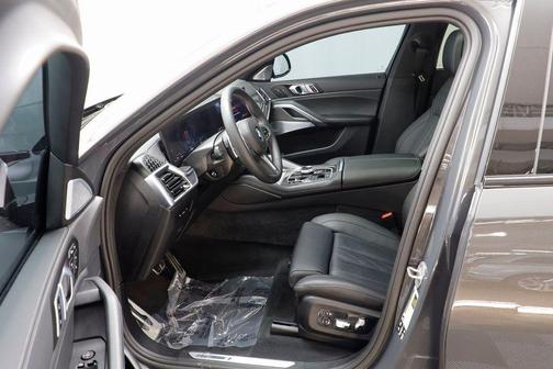2025 BMW X6 M60i