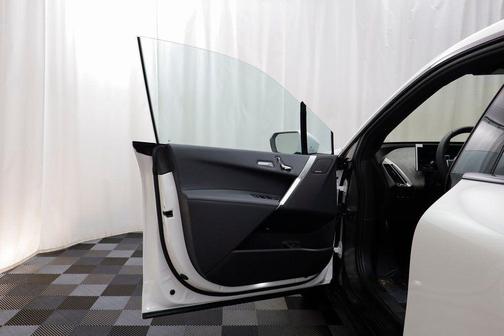 2026 BMW iX xDrive60