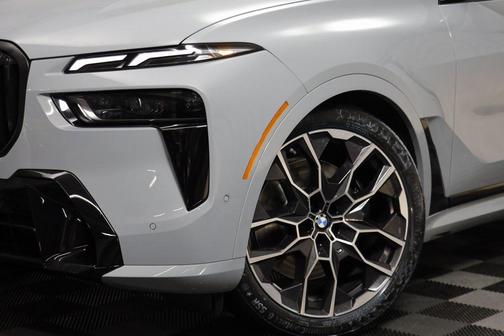 2026 BMW X7 M60i
