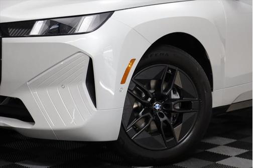 2026 BMW iX xDrive60