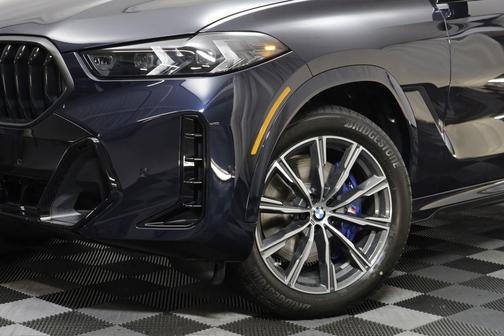 Carbon Black Metallic 2027 BMW X6 xDrive40i