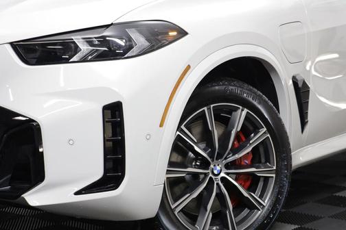 Alpine White 2026 BMW X5 PHEV xDrive50e