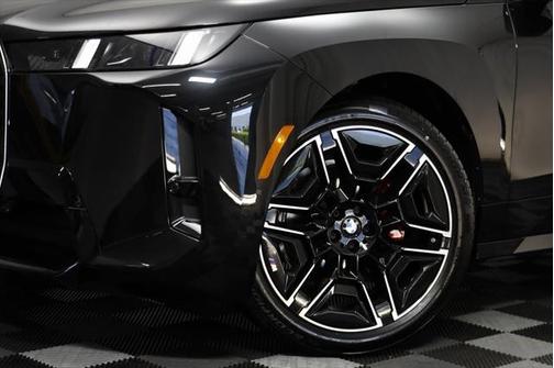 2026 BMW iX M70