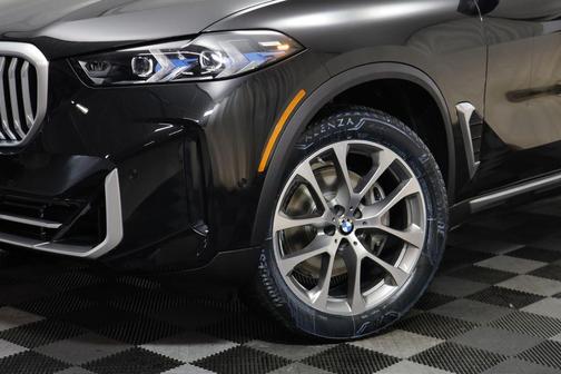 Black Sapphire Metallic 2026 BMW X5 xDrive40i