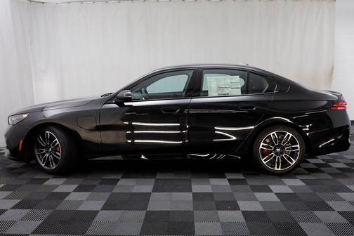 2026 BMW 550e 550e xDrive