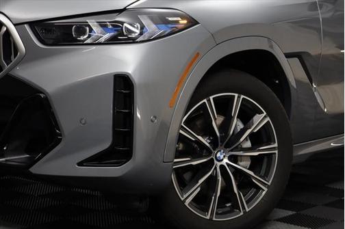 2025 BMW X6 xDrive40i