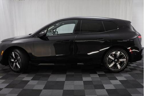 2026 BMW iX xDrive45