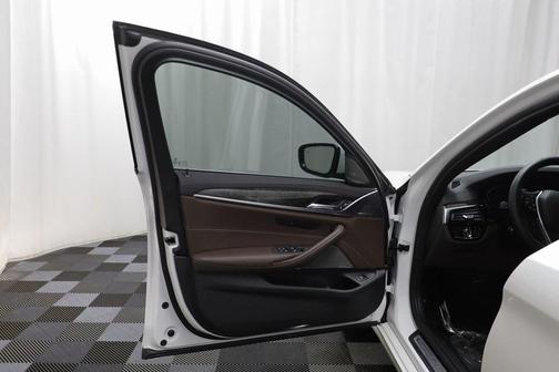 2022 BMW 530 i xDrive