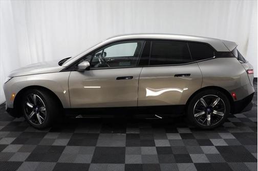 2025 BMW iX M60