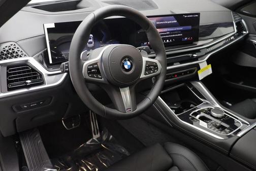 2026 BMW X6 xDrive40i
