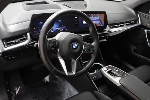2025 BMW X2 xDrive28i