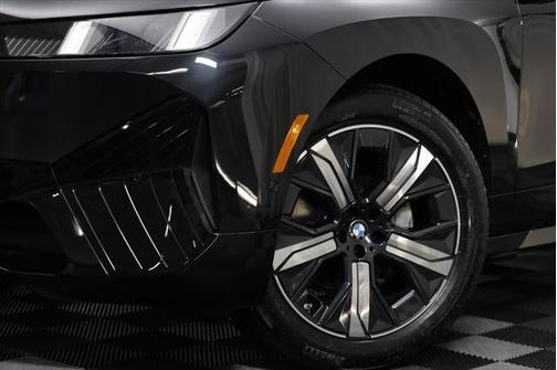 2026 BMW iX xDrive45