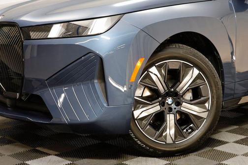 2026 BMW iX xDrive45