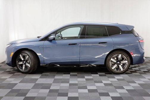 2026 BMW iX xDrive45