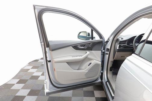 2023 Audi Q7 55 Prestige