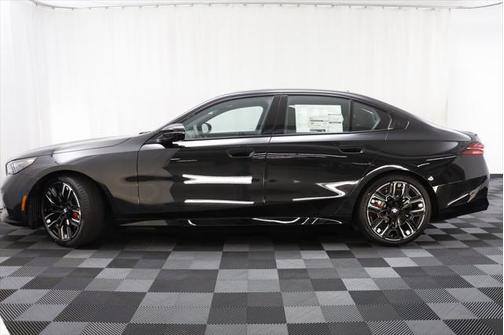 2025 BMW i5 M60