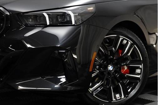 2025 BMW i5 M60