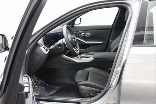 2025 BMW 330 i xDrive