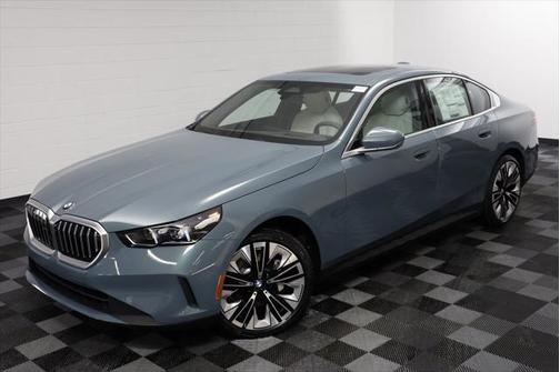 2025 BMW 530 i xDrive