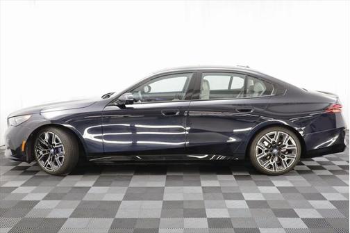 2025 BMW i5 xDrive40
