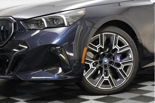 2025 BMW i5 xDrive40