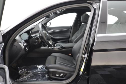Jet Black 2023 BMW 530 i xDrive