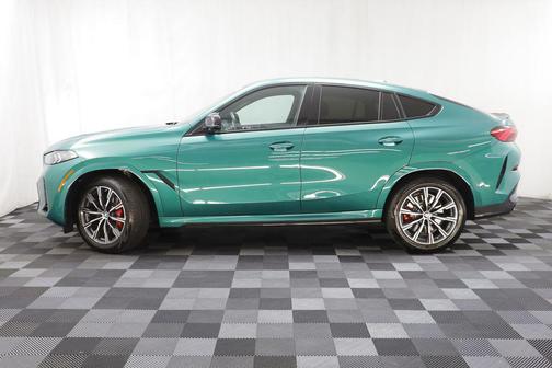 2025 BMW X6 M60i